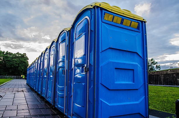 Portable Toilet Options We Offer in River Oaks, TX